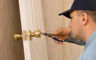 Golden Locksmith Services Brookline, MA 617-712-1192 Golden Locksmith Services Brookline, MA 617-712-1192 - 2-Cheap-Locksmith