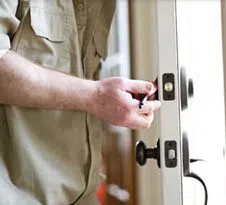 Golden Locksmith Services Brookline, MA 617-712-1192 - 6-Lock-Change