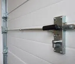 Golden Locksmith Services Brookline, MA 617-712-1192 - 9-Garage-Door-Locks